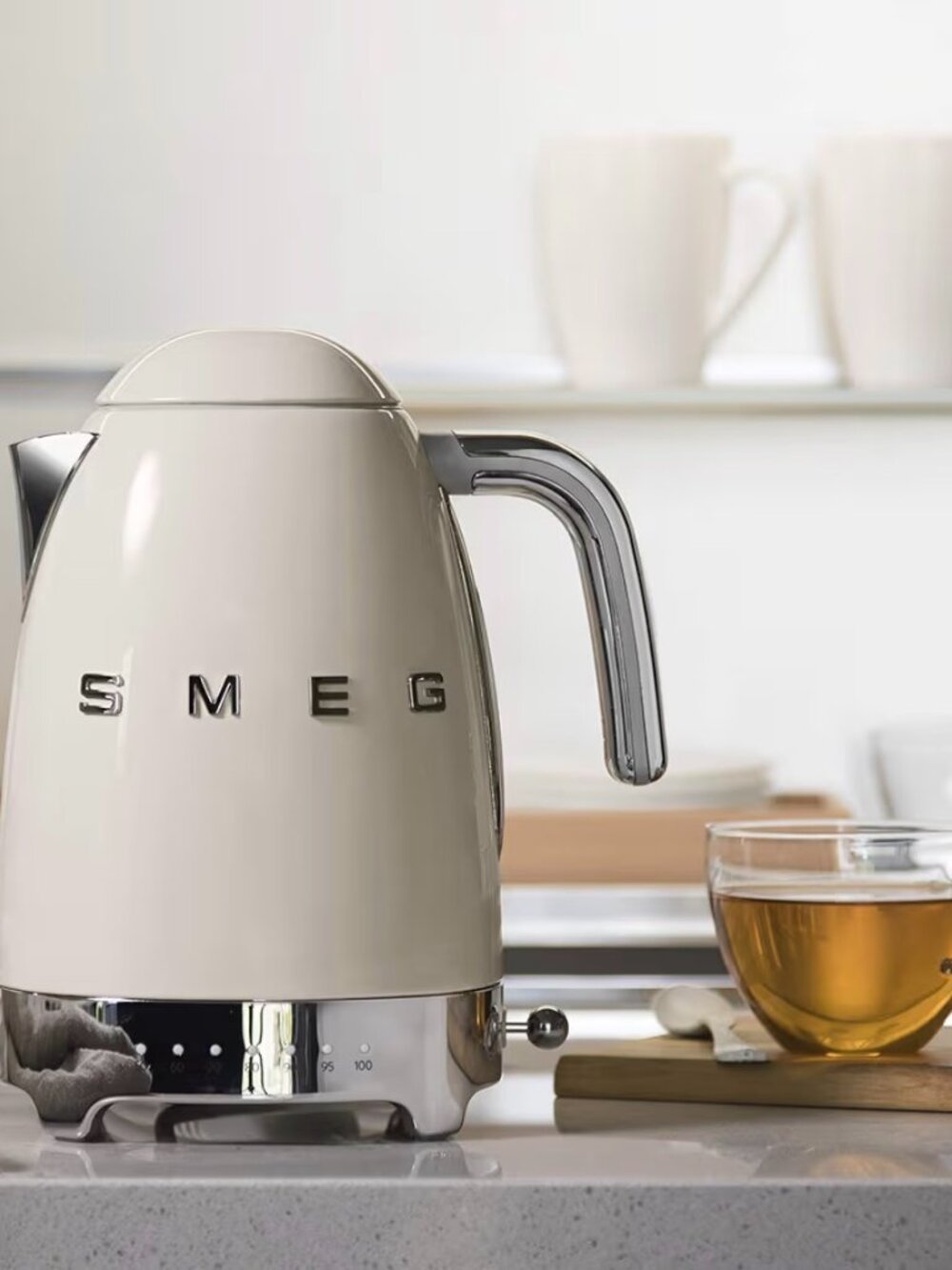 Smeg 50's Retro 7 Cup Stainless Steel Variable Temperature Electric Kettle CREAM